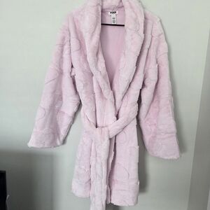 PINK Victoria's Secret Light Pink Plush Robe